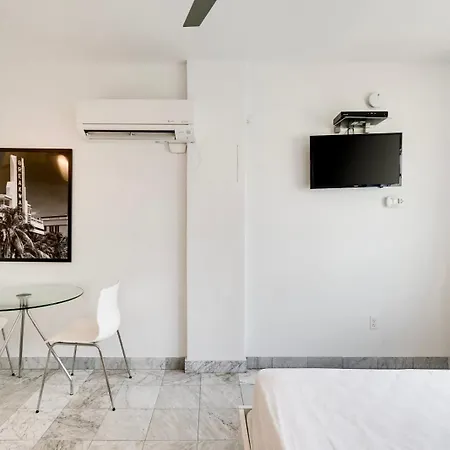 Best Location By The Beach ! Free Wifi - Tv - All Amenities Miami Beach Exterior photo