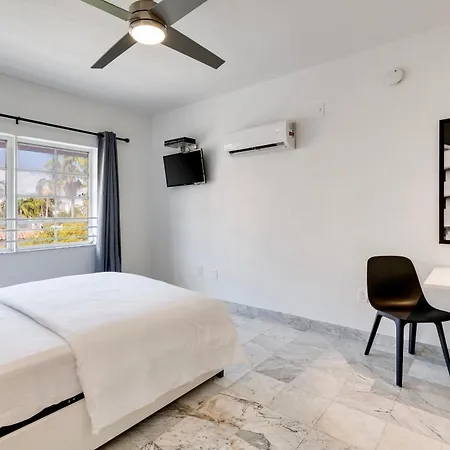 Best Location By The Beach ! Free Wifi - Tv - All Amenities Miami Beach Exterior photo
