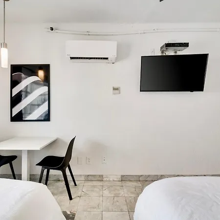 Best Location By The Beach ! Free Wifi - Tv - All Amenities Miami Beach Exterior photo